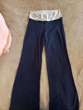 Hollister Navy Straight Leg Pants with Light Gray Waistband